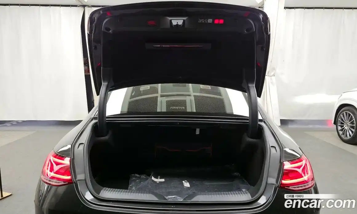 Mercedes-Benz CLS-Class 2023 3.0 Автомат в Москве № 180007, фото 1