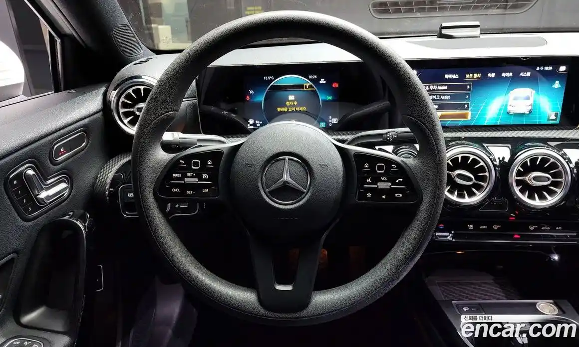 Mercedes-Benz A-Class 2020 2.0 Автомат в Москве № 194440, фото 14