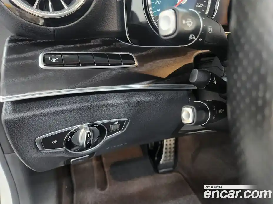 Mercedes-Benz E-Class 2018 1.9 Автомат в Москве № 194510, фото 18