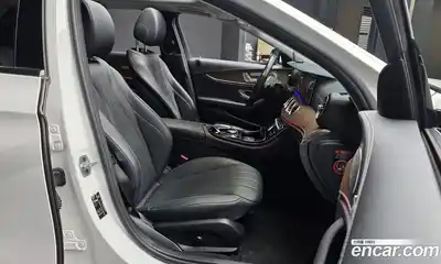 Mercedes-Benz E-Class 2019 2.0 Автомат в Москве № 194856, миниатюра 11