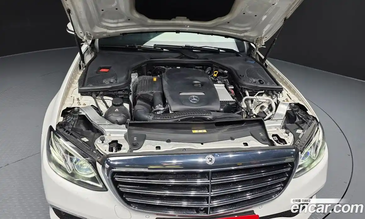 Mercedes-Benz E-Class 2019 2.0 Автомат в Москве № 194856, фото 13