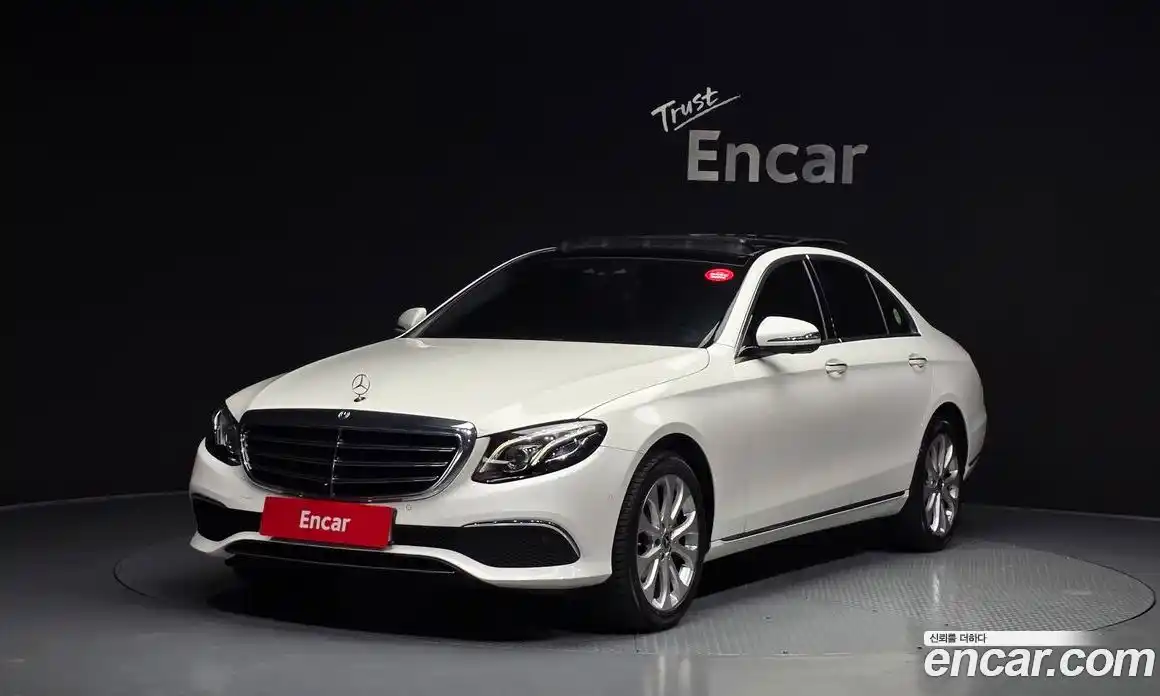 Mercedes-Benz E-Class 2019 2.0 Автомат в Москве № 194856, фото 14