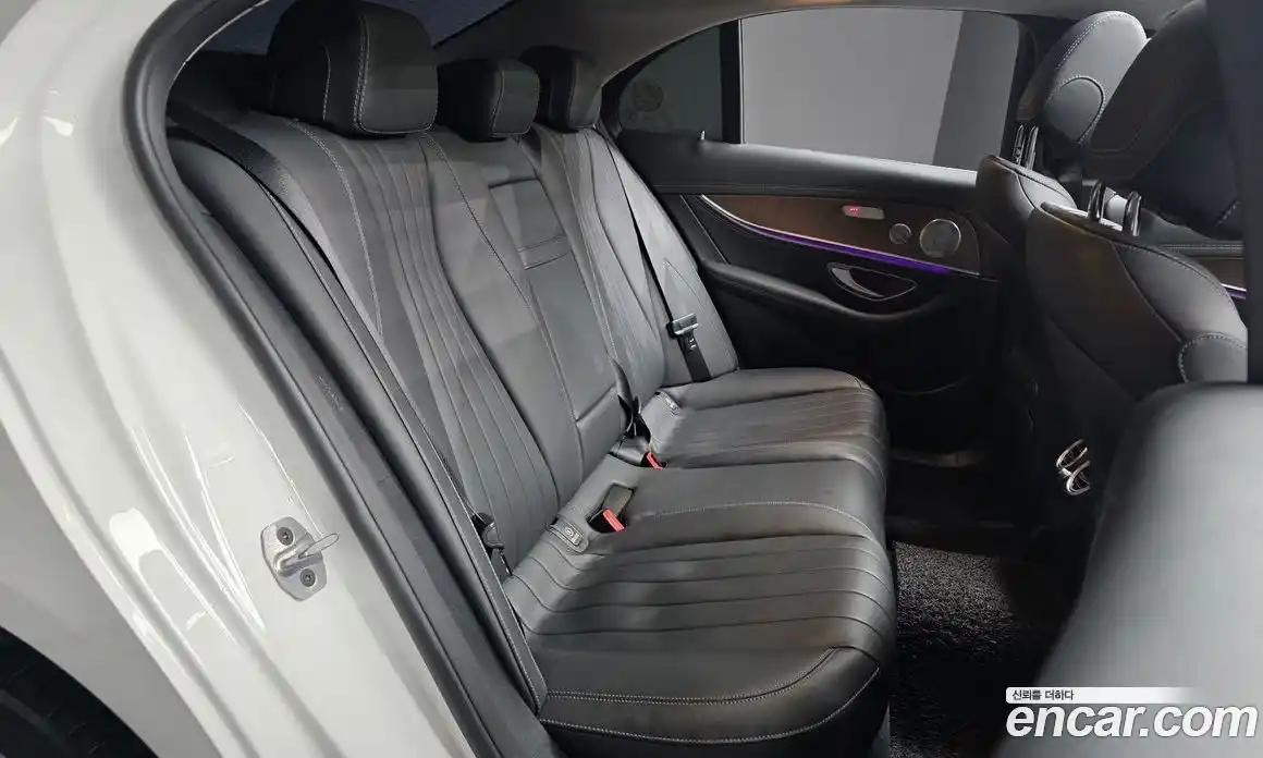 Mercedes-Benz E-Class 2019 2.0 Автомат в Москве № 194856, фото 4