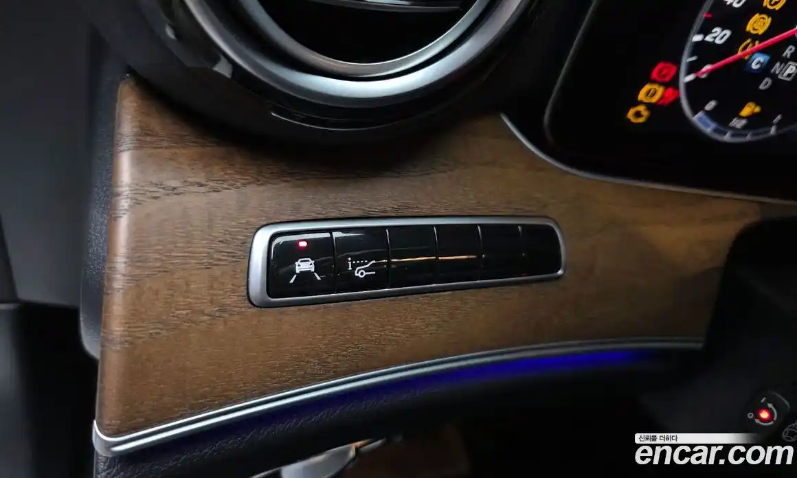 Mercedes-Benz E-Class 2019 2.0 Автомат в Москве № 194856, фото 10