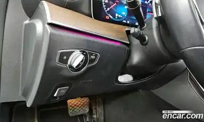 Mercedes-Benz E-Class, 2022