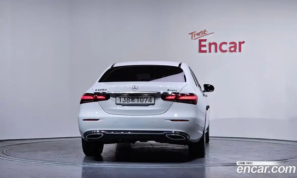 Mercedes-Benz E-Class 2022 1.9 Автомат в Москве № 195377, фото 12