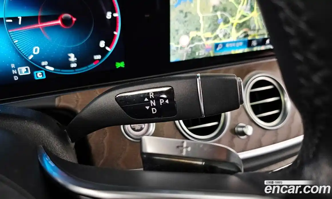 Mercedes-Benz E-Class 2022 1.9 Автомат в Москве № 195377, фото 18