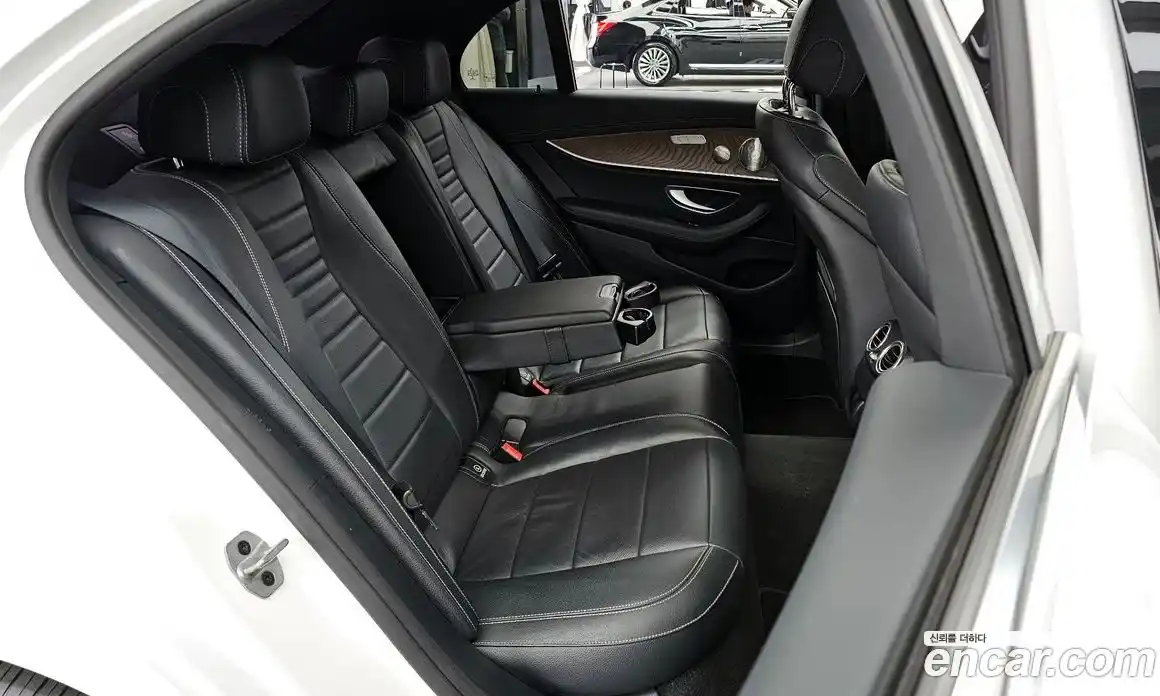 Mercedes-Benz E-Class 2022 1.9 Автомат в Москве № 195377, фото 7