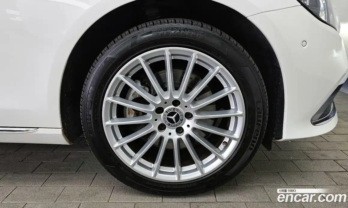 Mercedes-Benz E-Class 2022 1.9 Автомат в Москве № 195377, фото 10