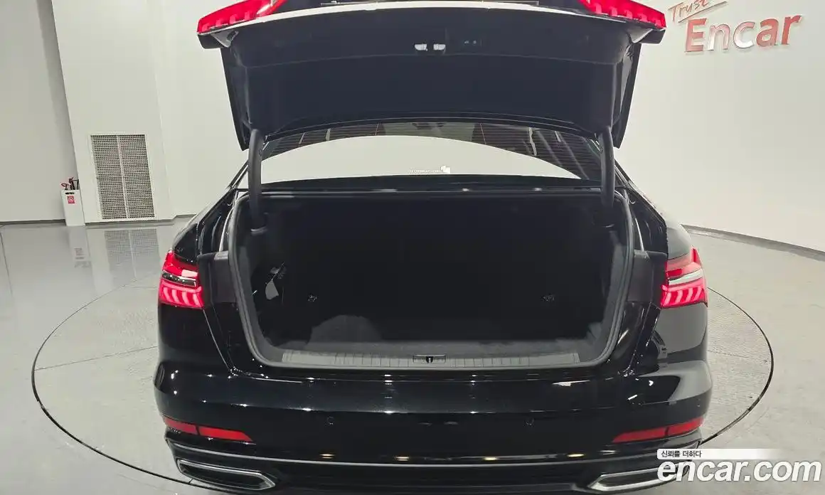 Audi A6 2023 2.0 Автомат в Москве № 195878, фото 11