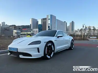 Porsche Taycan, 2025