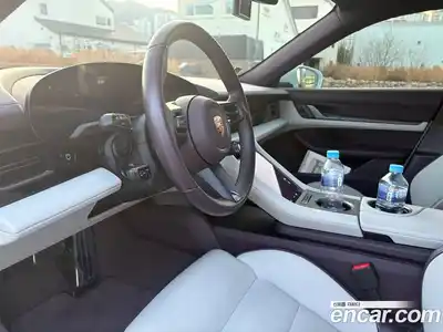 Porsche Taycan 2025 Автомат в Москве № 197814, миниатюра 12