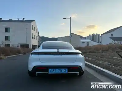 Porsche Taycan 2025 Автомат в Москве № 197814, миниатюра 2