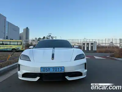 Porsche Taycan 2025 Автомат в Москве № 197814, миниатюра 3