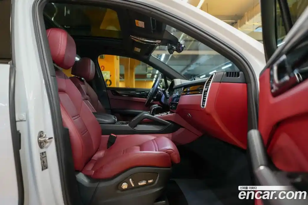 Porsche Cayenne 2019 3.0 Автомат в Москве № 197947, фото 17