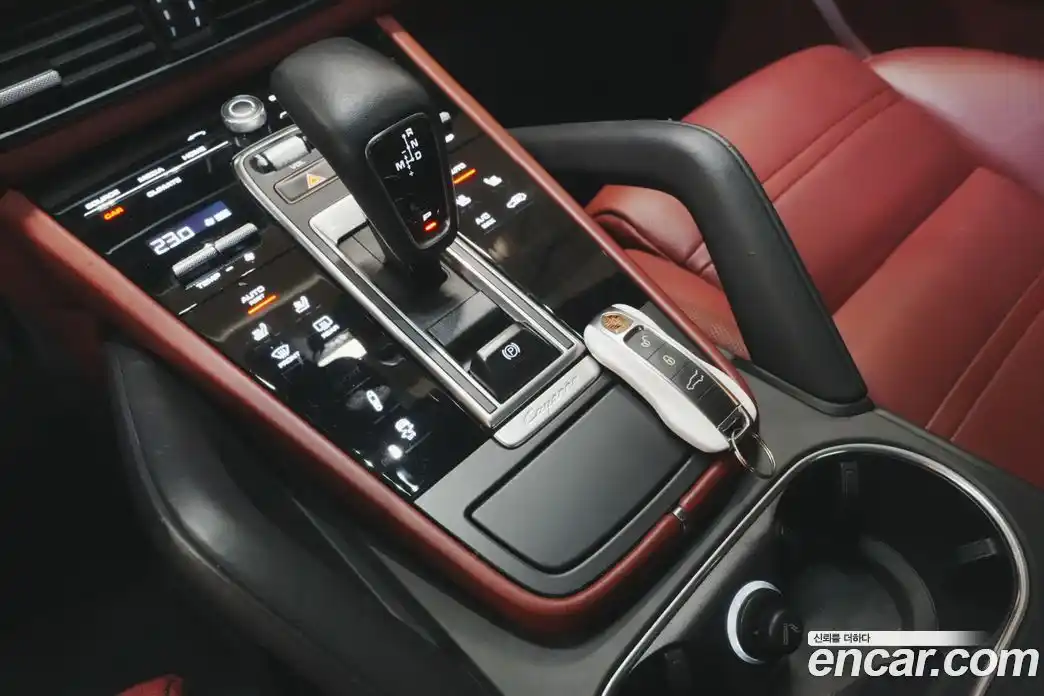 Porsche Cayenne 2019 3.0 Автомат в Москве № 197947, фото 9