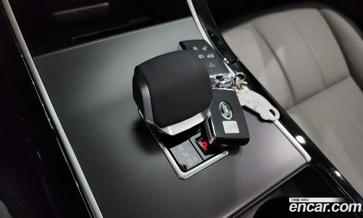 Land Rover Range-Rover Evoque 2025 2.0 Автомат в Москве № 198073, фото 5