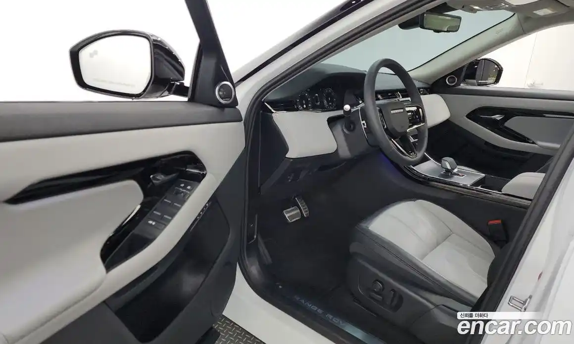 Land Rover Range-Rover Evoque 2025 2.0 Автомат в Москве № 198073, фото 6