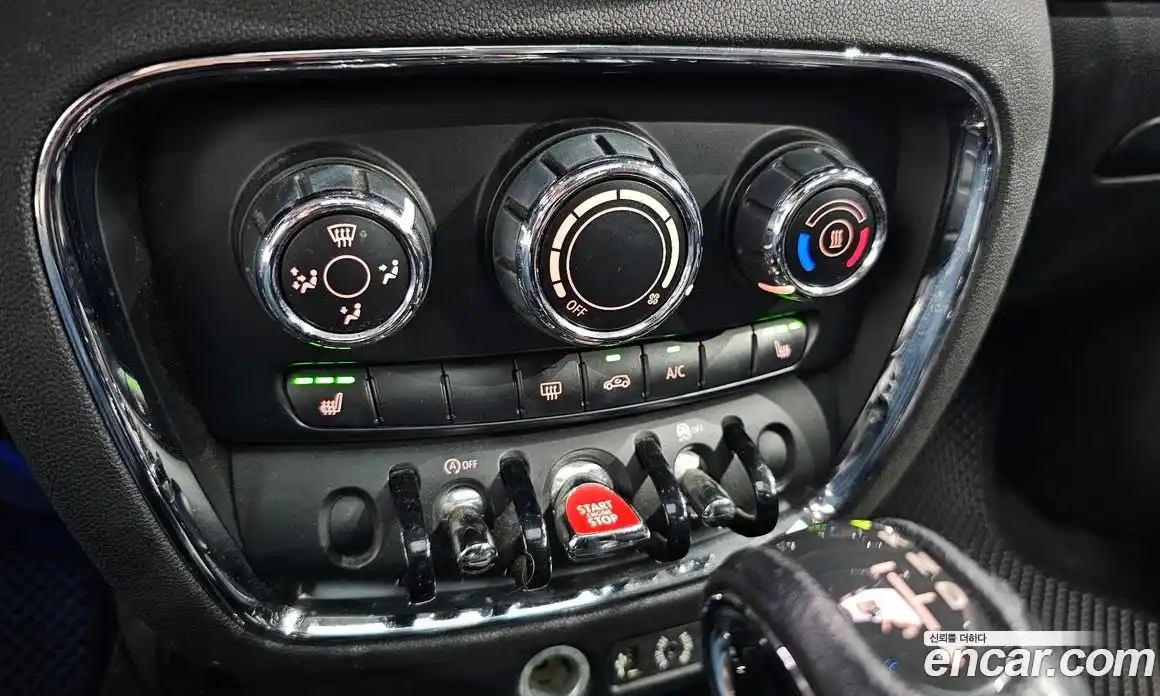 Mini Clubman 2016 2.0 Автомат в Москве № 198384, фото 16