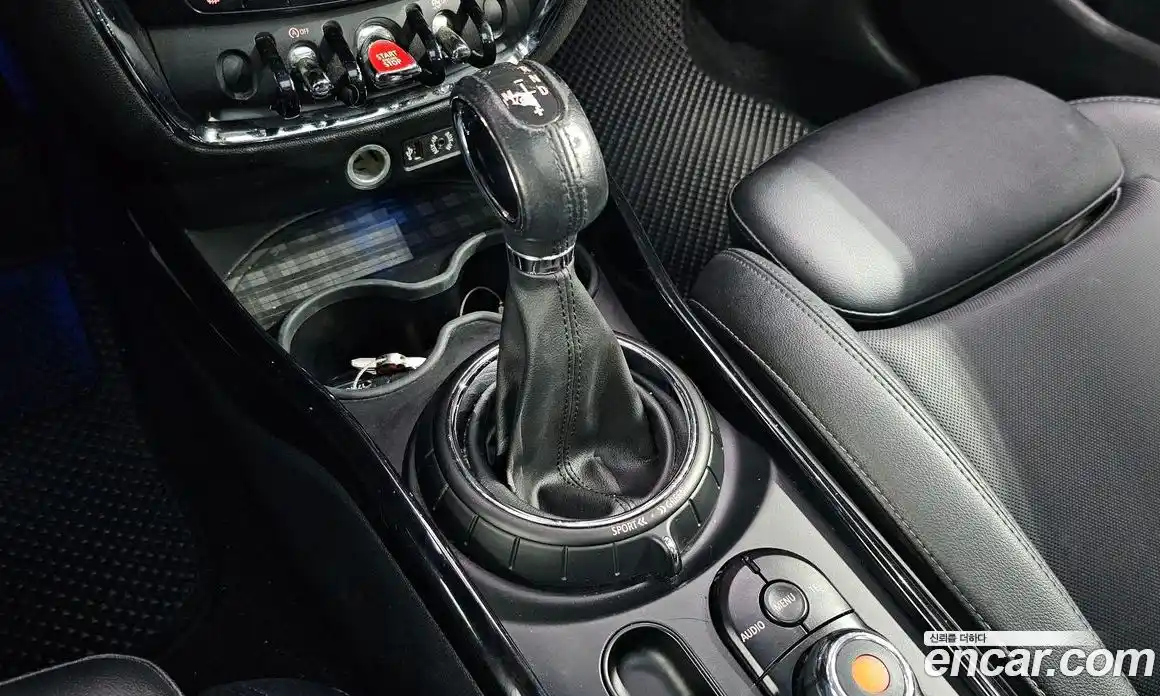 Mini Clubman 2016 2.0 Автомат в Москве № 198384, фото 9