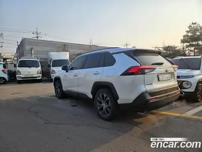 Toyota RAV4 2024 2.5 Автомат в Москве № 199564, миниатюра 4