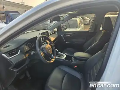 Toyota RAV4 2024 2.5 Автомат в Москве № 199564, миниатюра 7