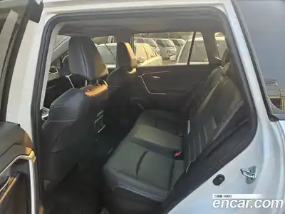 Toyota RAV4 2024 2.5 Автомат в Москве № 199564, миниатюра 8