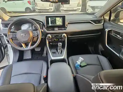 Toyota RAV4 2024 2.5 Автомат в Москве № 199564, миниатюра 9