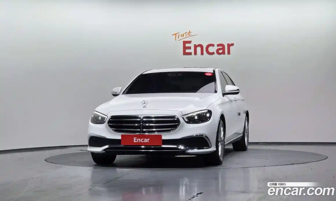 Mercedes-Benz E-Class 2023 2.0 Автомат в Москве № 203930, фото 13