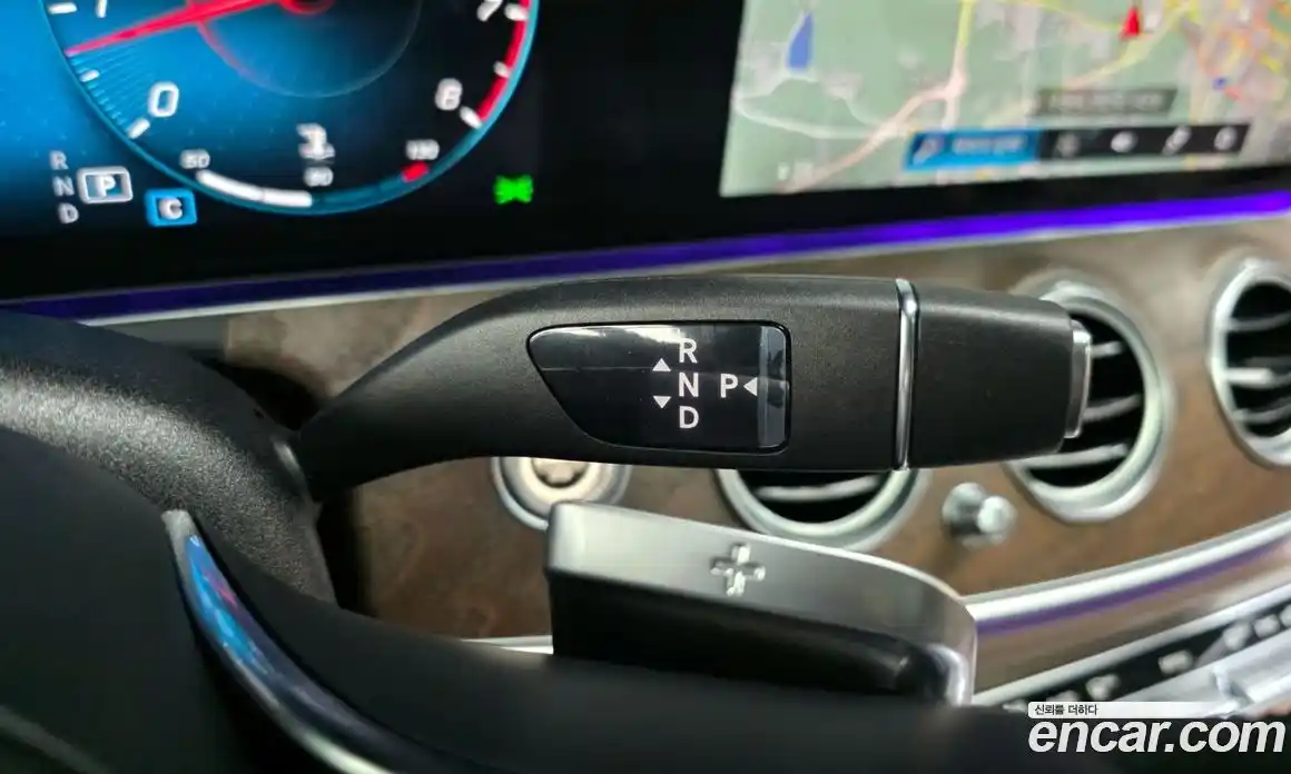 Mercedes-Benz E-Class 2023 2.0 Автомат в Москве № 203930, фото 15