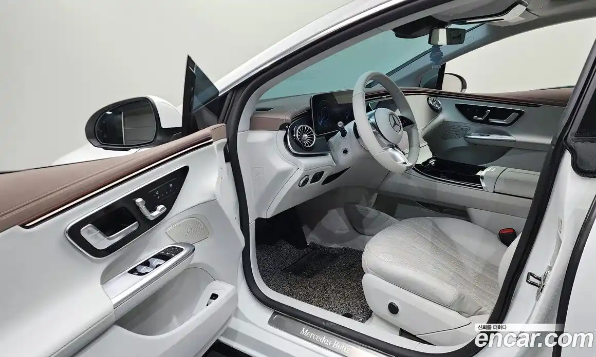 Mercedes-Benz EQE 2024 0.3 Автомат в Москве № 206667, фото 4