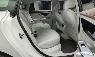 Mercedes-Benz EQE 2024 0.3 Автомат в Москве № 206667, миниатюра 9