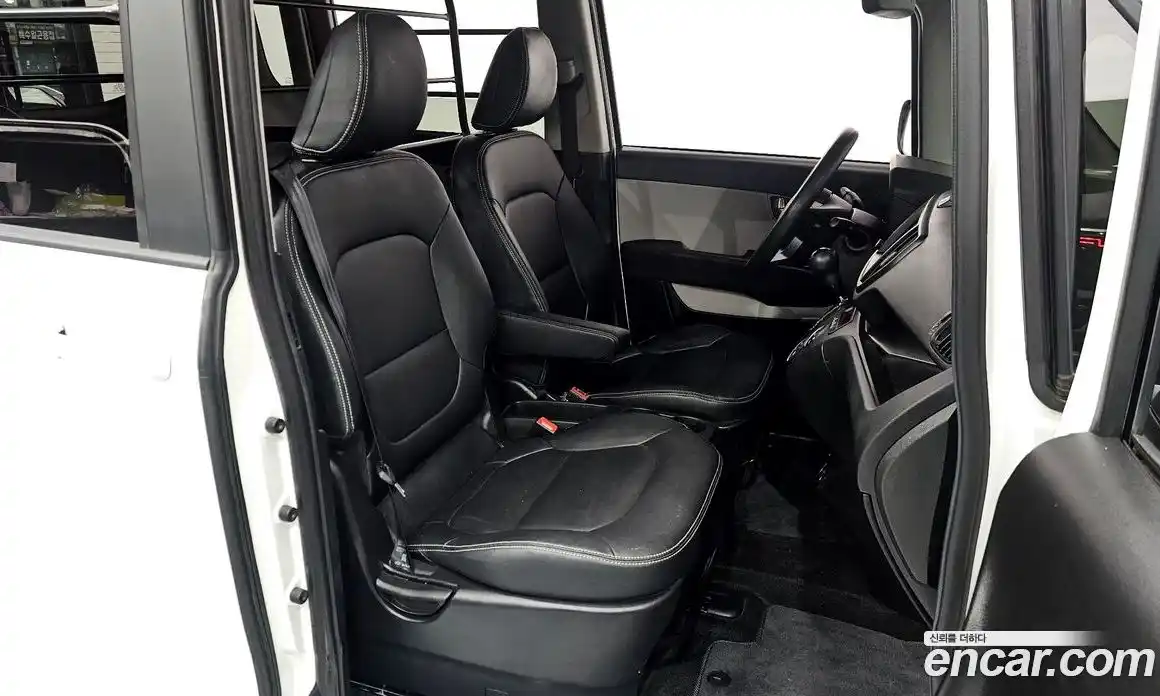 Kia Ray 2023 1.0 Автомат в Москве № 21115, фото 1