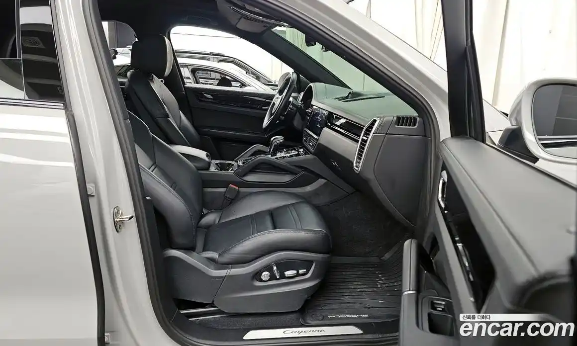 Porsche Cayenne 2020 3.0 Автомат в Москве № 213283, фото 9