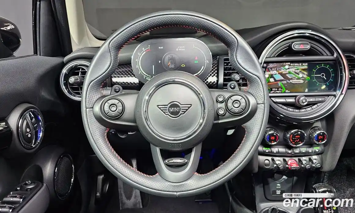 Mini Cooper 2021 2.0 Автомат в Москве № 214103, фото 15