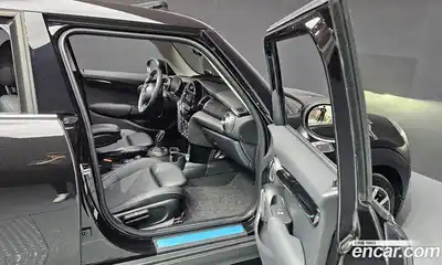 Mini Cooper 2021 2.0 Автомат в Москве № 214103, миниатюра 9