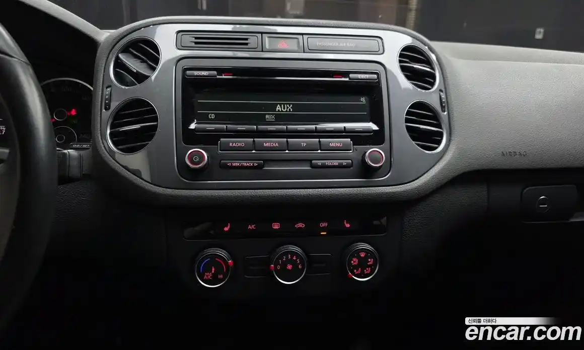 Volkswagen Tiguan 2016 2.0 Автомат в Москве № 215165, фото 14