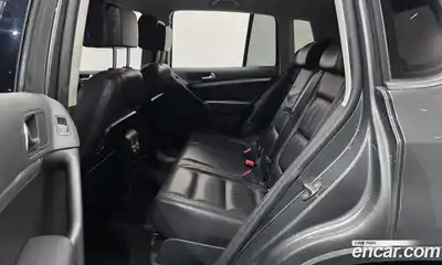 Volkswagen Tiguan 2016 2.0 Автомат в Москве № 215165, миниатюра 2