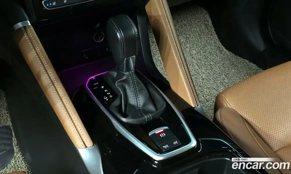 Renault QM6 2023 2.0 Автомат в Москве № 225301, фото 15