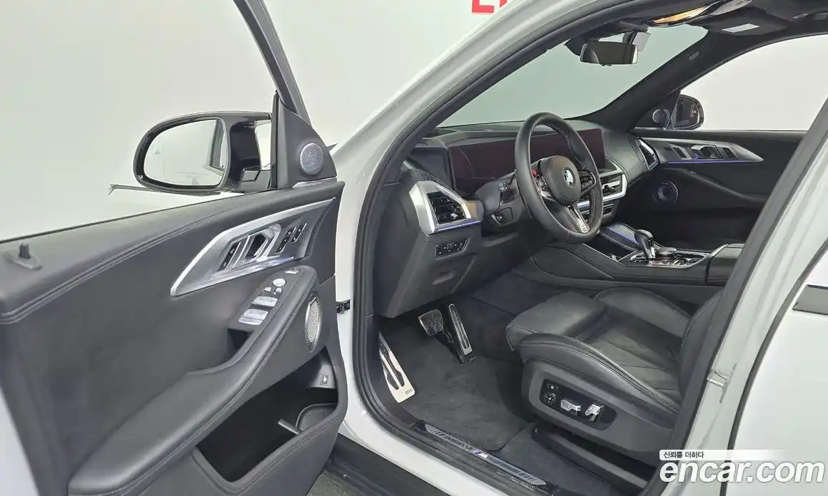 BMW XM 2023 4.4 Автомат в Москве № 227823, фото 15