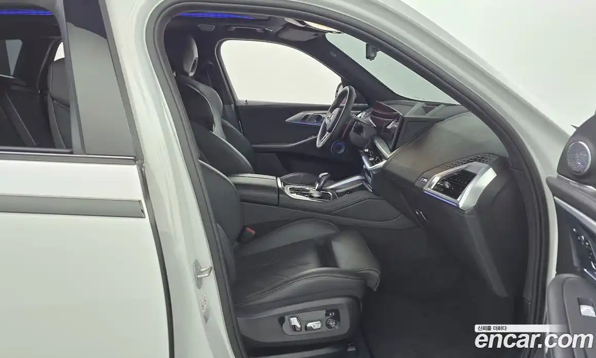 BMW XM 2023 4.4 Автомат в Москве № 227823, фото 4