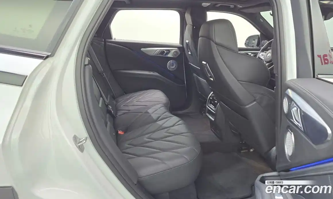 BMW XM 2023 4.4 Автомат в Москве № 227823, фото 5