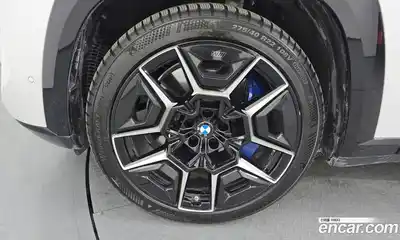 BMW XM 2023 4.4 Автомат в Москве № 227823, миниатюра 6