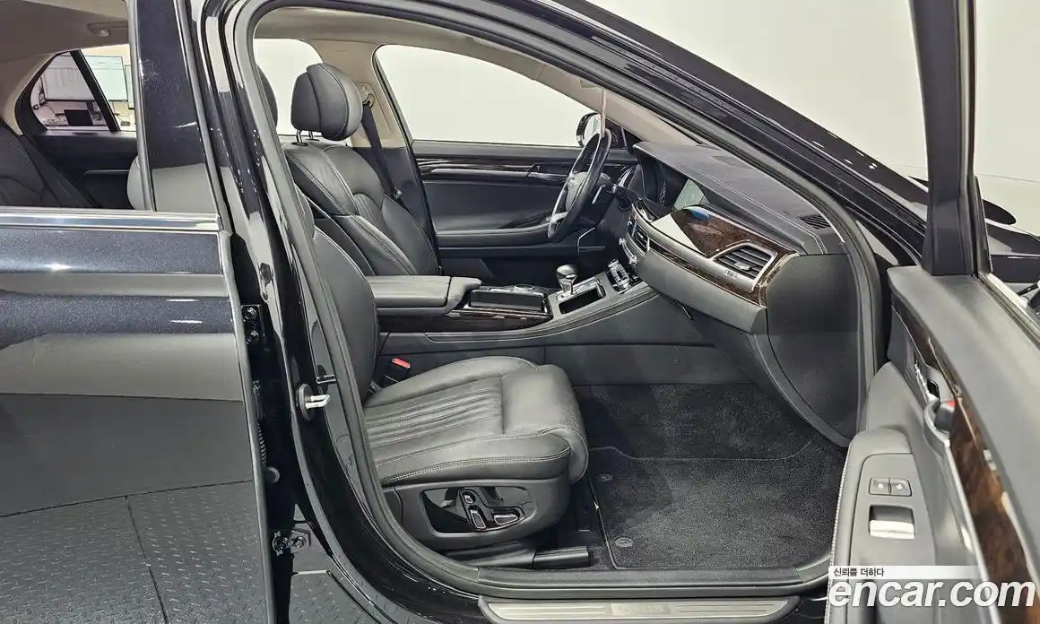 Genesis G90 2019 3.3 Автомат в Москве № 22950, фото 18