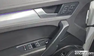 Audi Q5 2021 2.0 Автомат в Москве № 230155, миниатюра 5