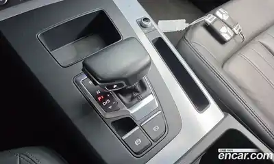 Audi Q5 2021 2.0 Автомат в Москве № 230155, миниатюра 7