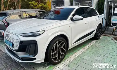 Audi Q6 e-tron 2025 Автомат в Москве № 230290, миниатюра 2
