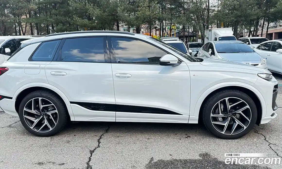 Audi Q6 e-tron 2025 Автомат в Москве № 230290, фото 4