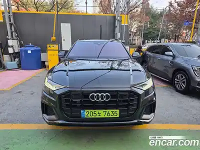 Audi Q8 2023 3.0 Автомат в Москве № 230327, миниатюра 2