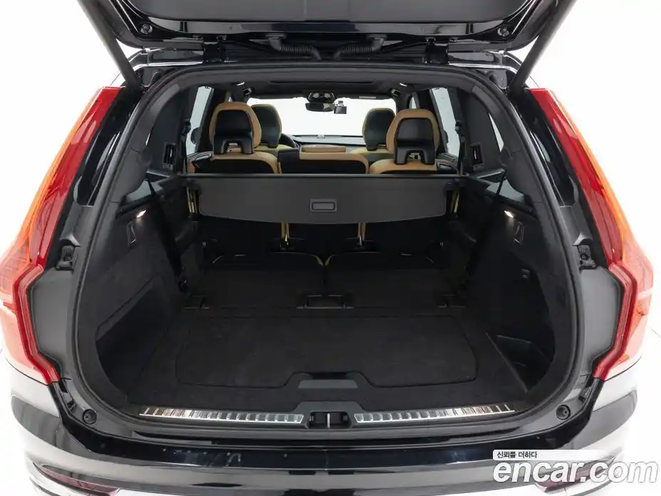 Volvo XC90 2025 2.0 Автомат в Москве № 230811, фото 17